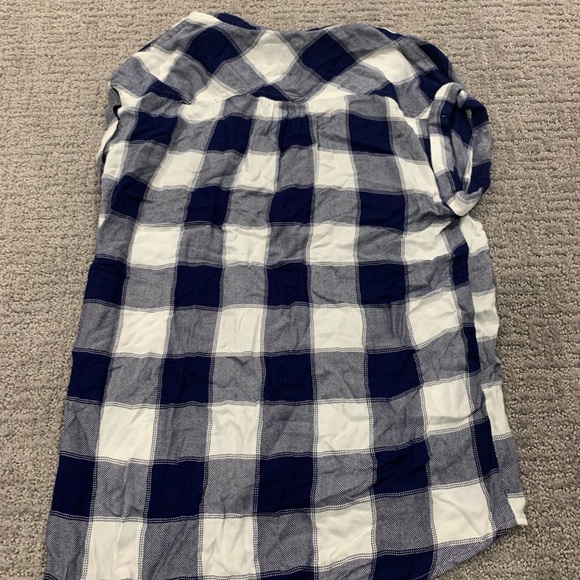 tank top - Picture 2 of 3